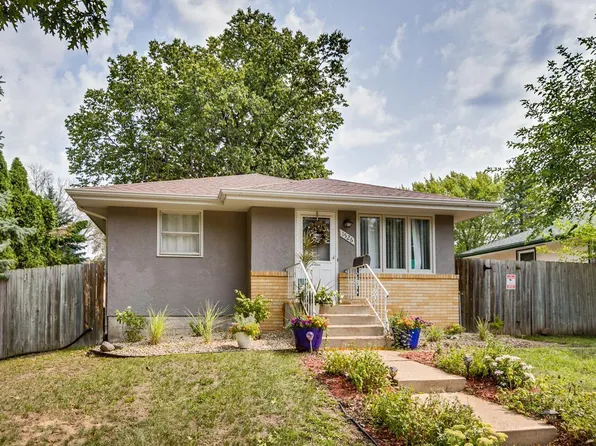 1526 Winchell St, Saint Paul, MN 55106