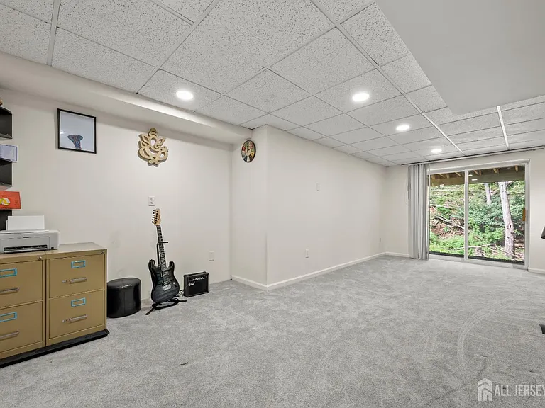 17 Parkside Dr — Photo 22