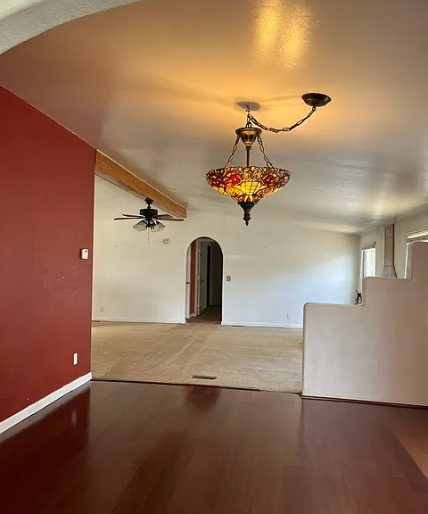 238 N Prince Dr — Photo 4