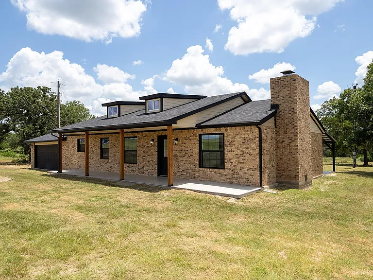 375 Brown Rd — Photo 25