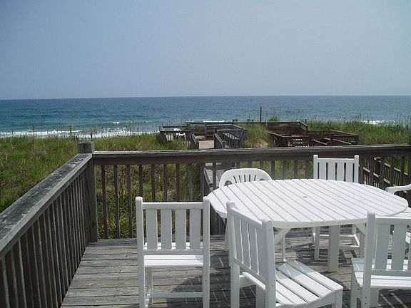 Top Ocean-side Deck