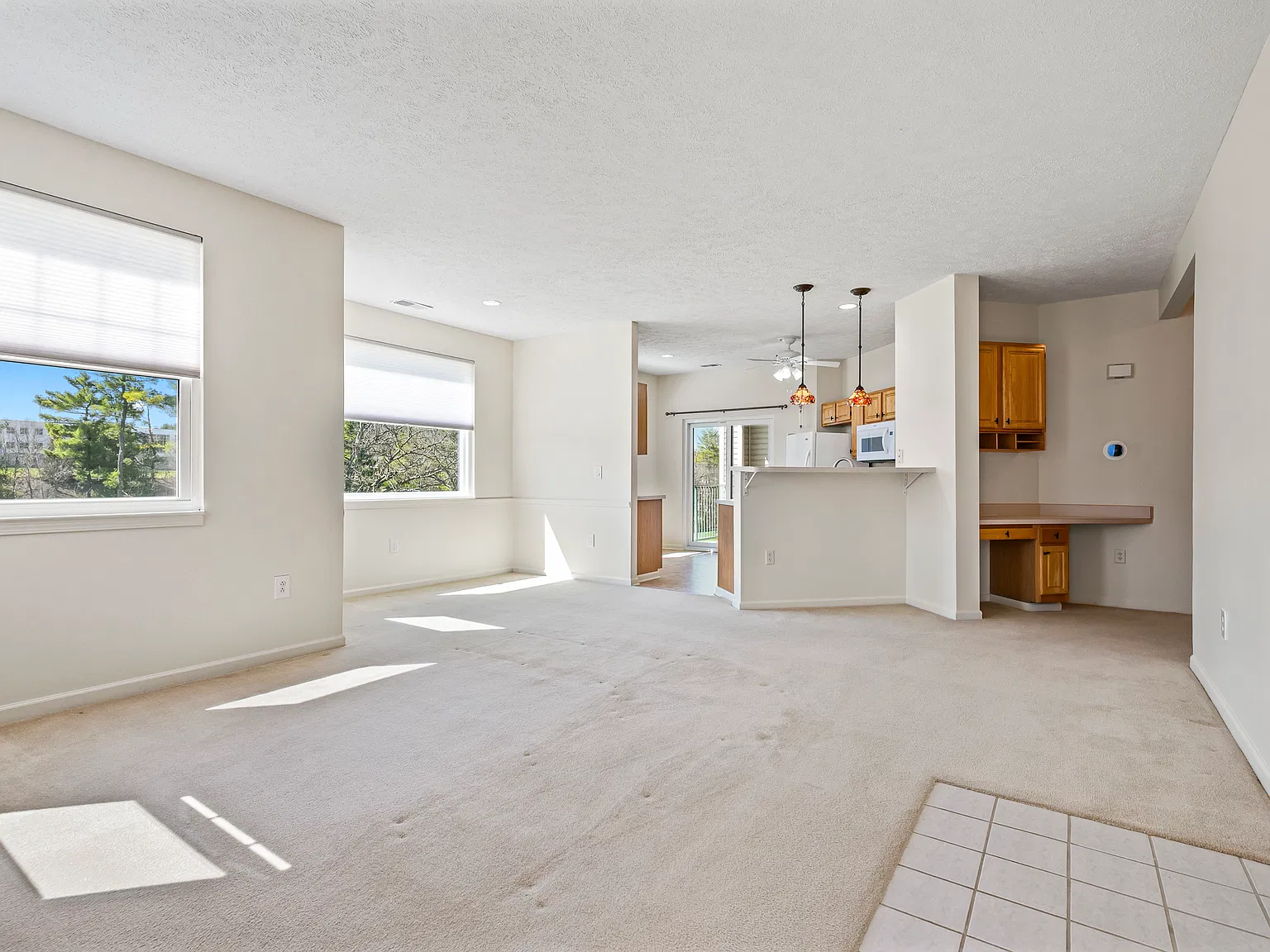 2 bed, 1325 sqft, $2,400 — Photo 3