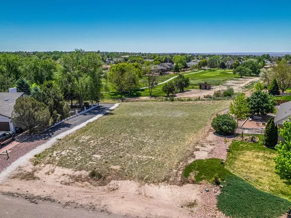 558 W Golfwood Dr, Pueblo West, CO 81007