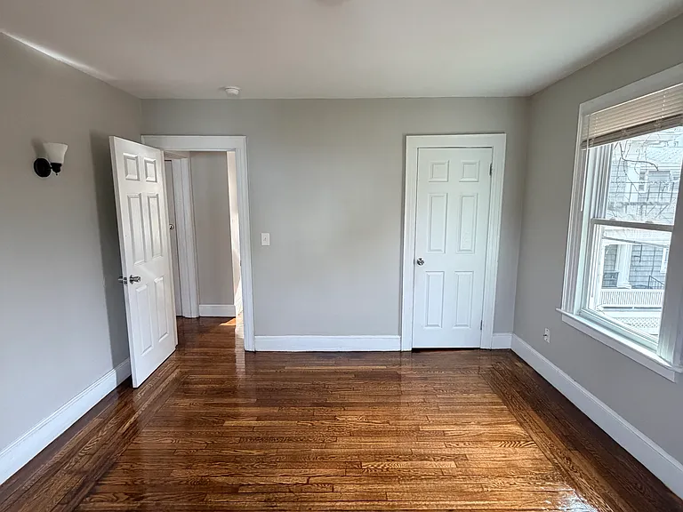 240 Fountain St — Photo 10