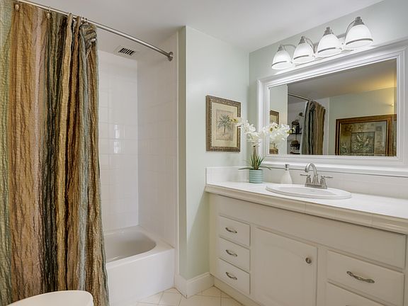 5th image of 2600 N Flagler Drive #805
