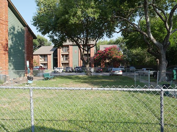 5th image of 200 Robbie Ln #0d054ba1d