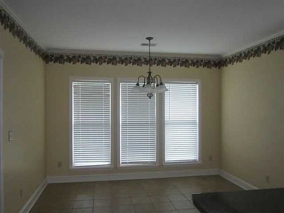 3rd image of 250 Peggy Anne Ln