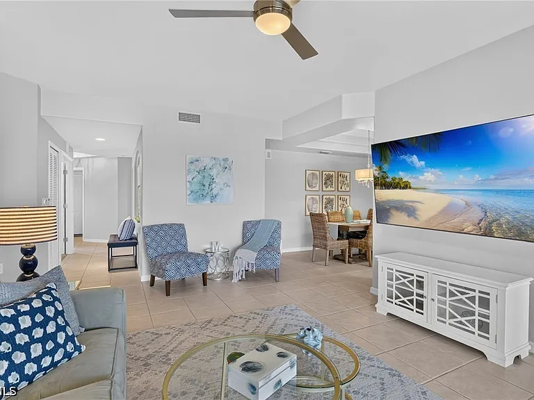 10006 Sky View Way #203 — Photo 8
