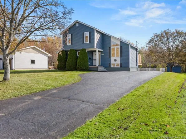 591 Lafleur St, Dieppe, NB E1A 6A3