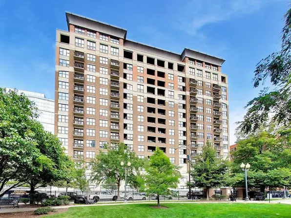 849 N Franklin St, Chicago, IL