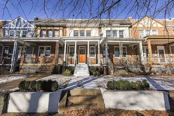 611 Hamilton St NW photo 1