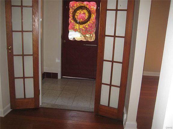 5th image of 49 Ely Dr