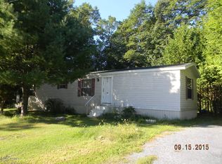 93 Champlain Dr, Mineville, NY 12956