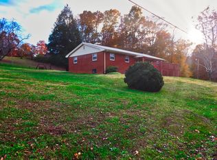 114 Maple Dr, La Follette, TN 37766