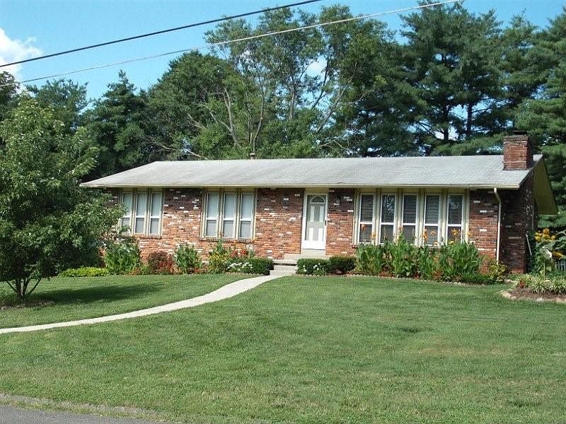 1st image of 949 Brantley Dr
