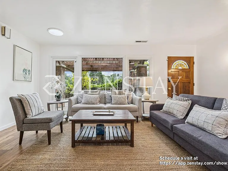1260 Mountain View Rd — Photo 4