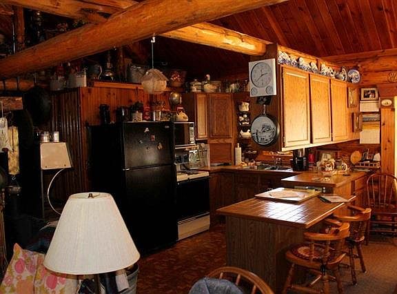 2nd image of 140 Grandview Ct