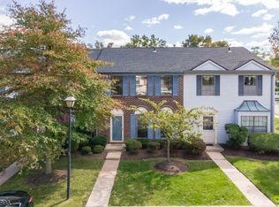 2 Kirby Ln #147, Franklin Park, NJ 08823