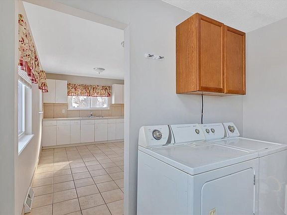 5th image of 1071 Cloverlawn Dr