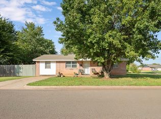 901 NW 14th St, Moore, OK 73160