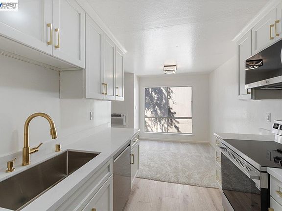 2nd image of 8975 Alcosta Blvd APT 130