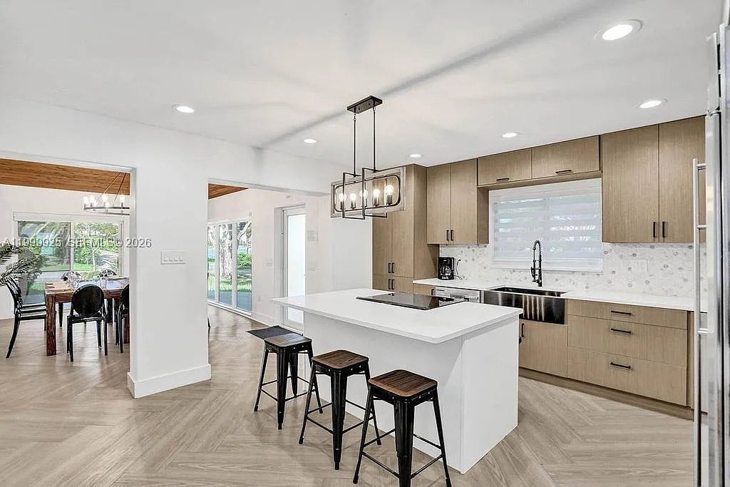 Hollywood Lakes Section — Photo 4