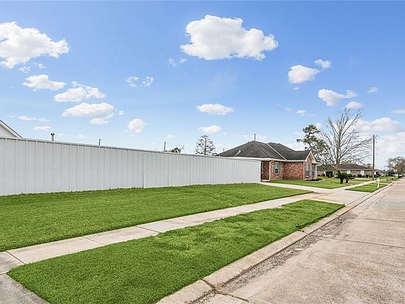 4th image of 2301 Blanchard Dr