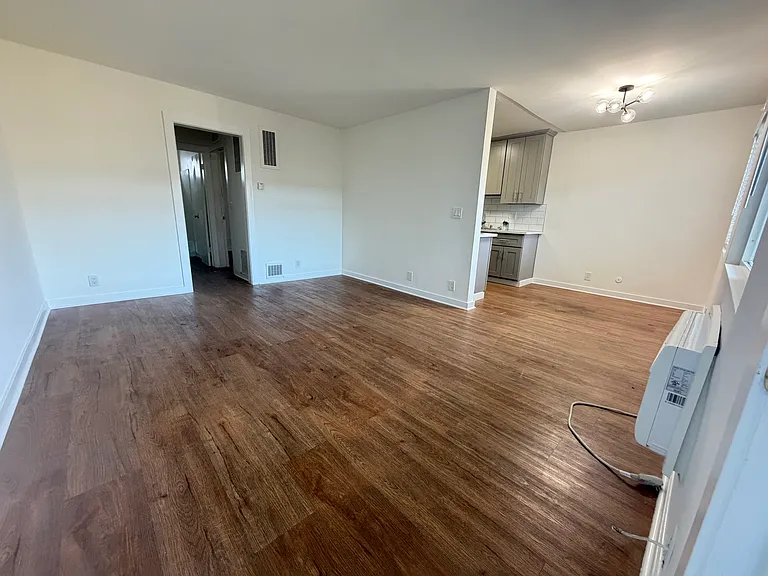 950 Magnolia Ave #22 — Photo 3