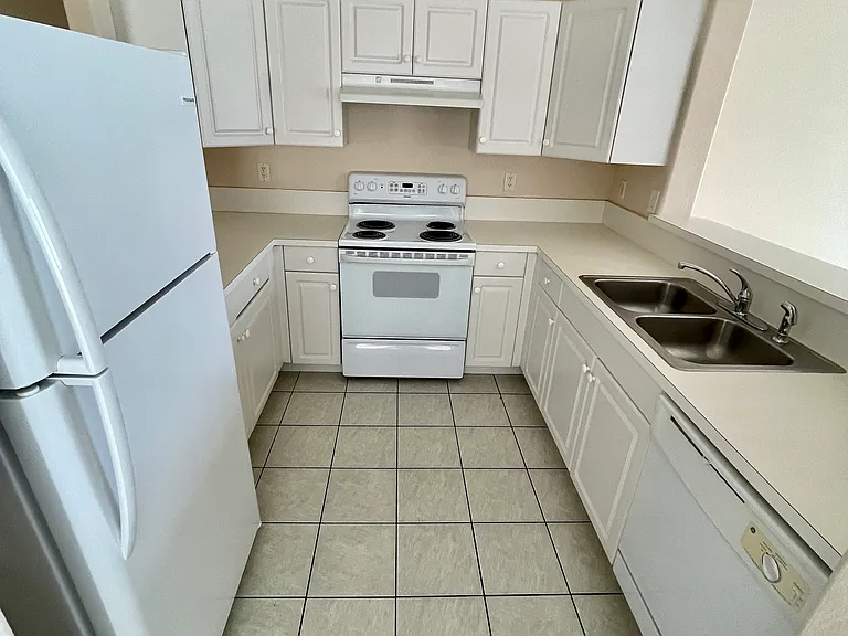 26747 Little John Ct #A — Photo 3