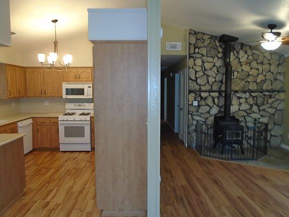 5th image of 4526 Chico St