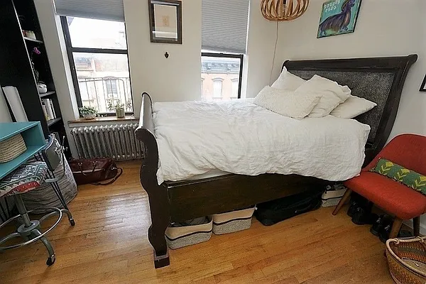 Rented by Universal Realty Group | media 16