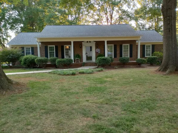 708 Archdale Dr, Lexington, NC 27292