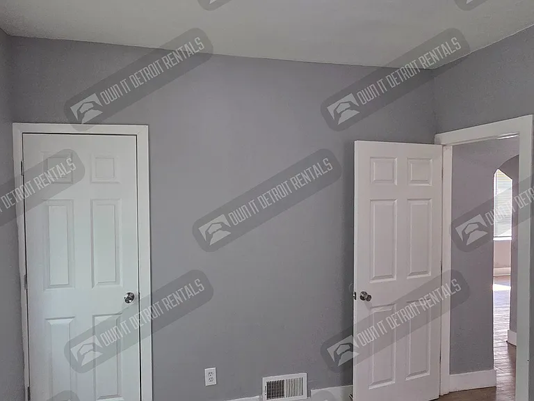 4810 Lenox St — Photo 28