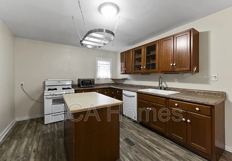 1156 Fletcher Ave — Photo 6