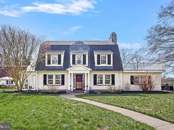 2402 Macdonough Rd, Wilmington, DE 19805