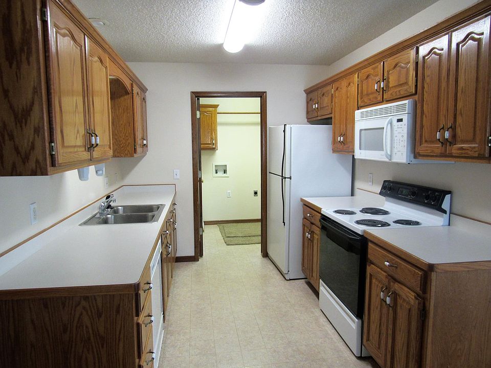 2nd image of 2812 Santa Fe St