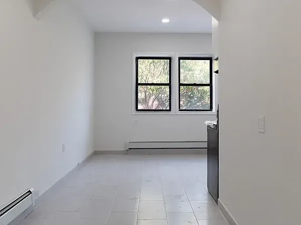 330 Empire Boulevard image 3 of 20