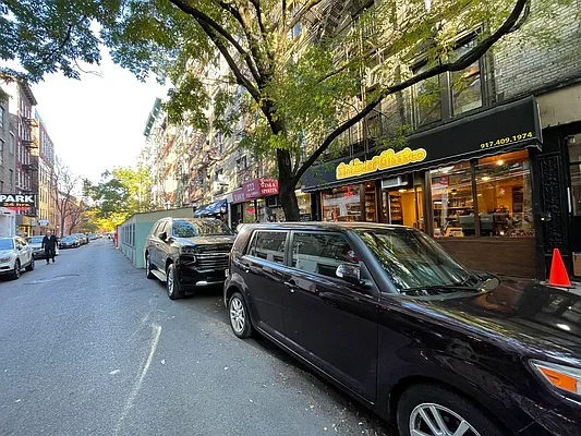 Rented by REAL New York | media 32