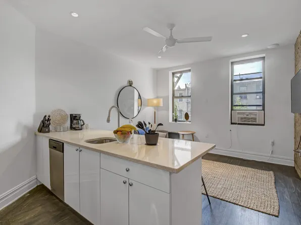 107 Greenpoint Avenue image 1 of 22