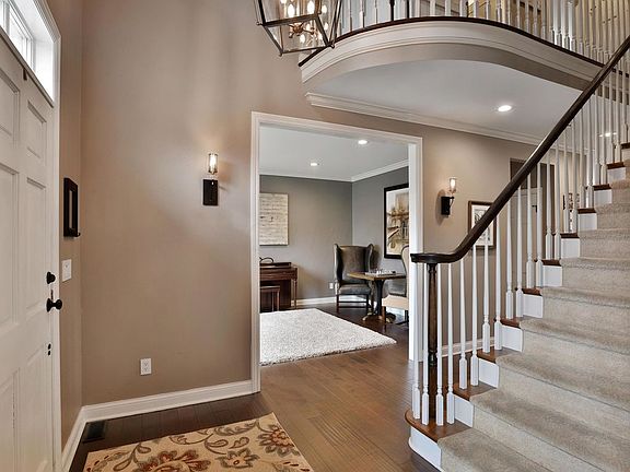 3rd image of 5914 Upper Bremo Ln