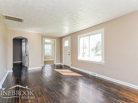 4th image of 7047 Maynard Ave