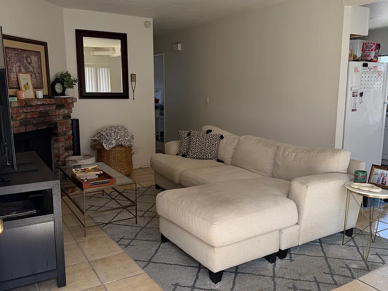 1639 Oliver Ave #C — Photo 1