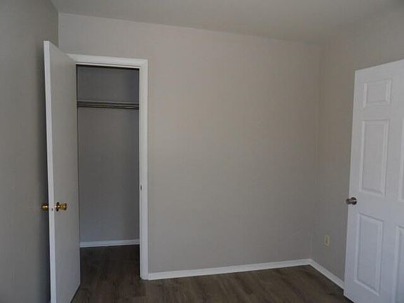 4th image of 44 Harris Ave