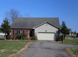860 Oaks Country Club Rd, Murray, KY 42071