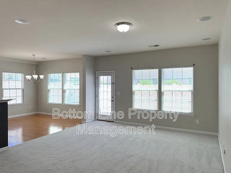 7562 Red Mulberry Way — Photo 7