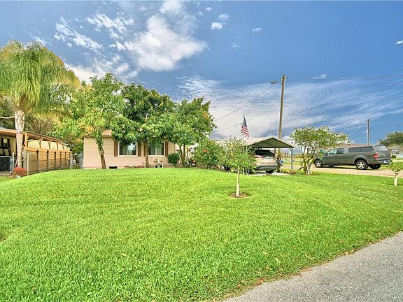 4th image of 1633 Shady Lane Dr