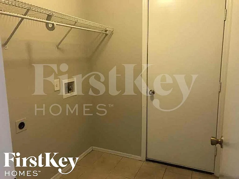 11764 Shirburn Cir — Photo 20