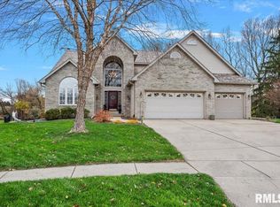333 Estes Park Dr, Chatham, IL 62629