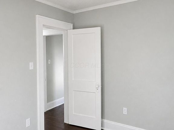 3rd image of 233 Columbian Ave