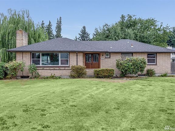 2nd image of 131 21st St SE